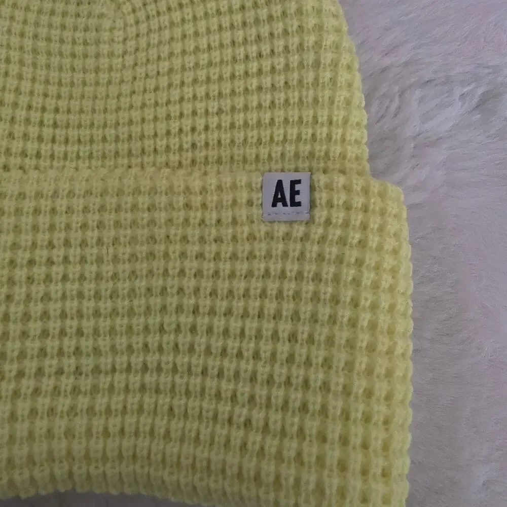 American Eagle Lime Yellow Waffle Knit Beanie NWT Green Unisex Winter Hat OS